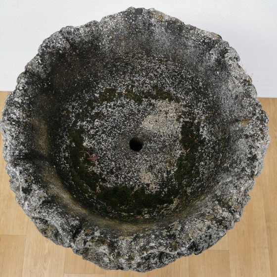 Image 1 of Caja de flores de jarrón de jardín de piedra antigua, jardinera de hormigón