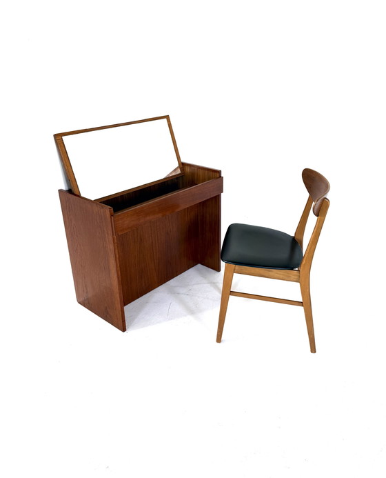 Image 1 of Tavolo da trucco/toletta danese vintage in teak, anni '60