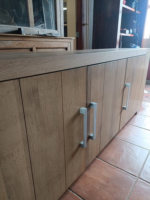 Zeer mooi hard houten dressoir 