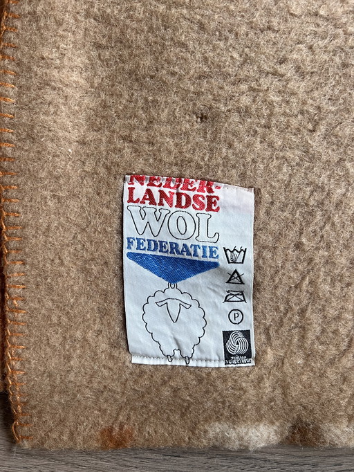 Gave wollen deken van zuiver Nederlands wol