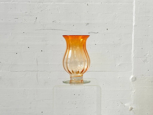 Jarrón de cristal de Murano en color ámbar anaranjado, Italia, década de 1960.