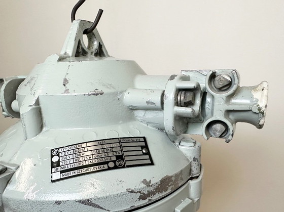 Image 1 of Lampada da soffitto industriale grigia con gabbia in ferro di Elektrosvit, anni '70