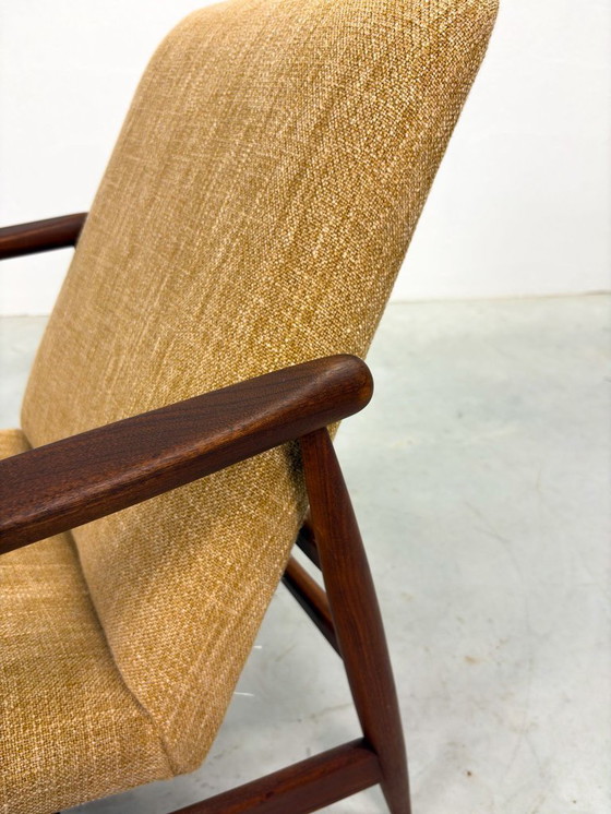 Image 1 of Poltrona vintage giallo ocra in stile danese