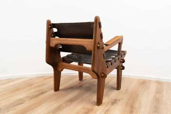 Image 1 of Fauteuil lounge par Angel Pazmino