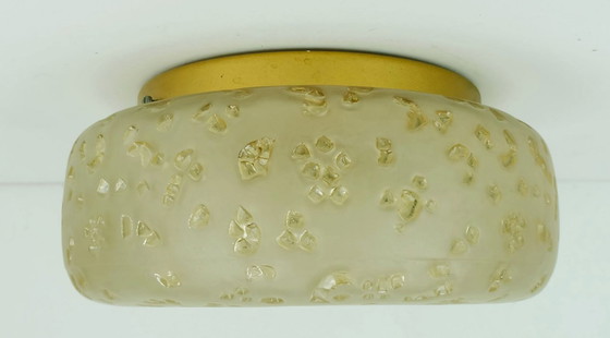 Image 1 of Vintage plafondlamp uit de jaren 70 in mid-century stijl, inbouwmodel of wandlamp, geëtst amberkleurig glas.