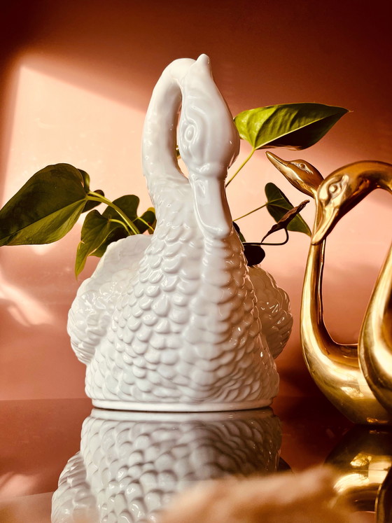 Image 1 of Vaso da fiori a forma di cigno, taglia XL, realizzato a mano in Italia.