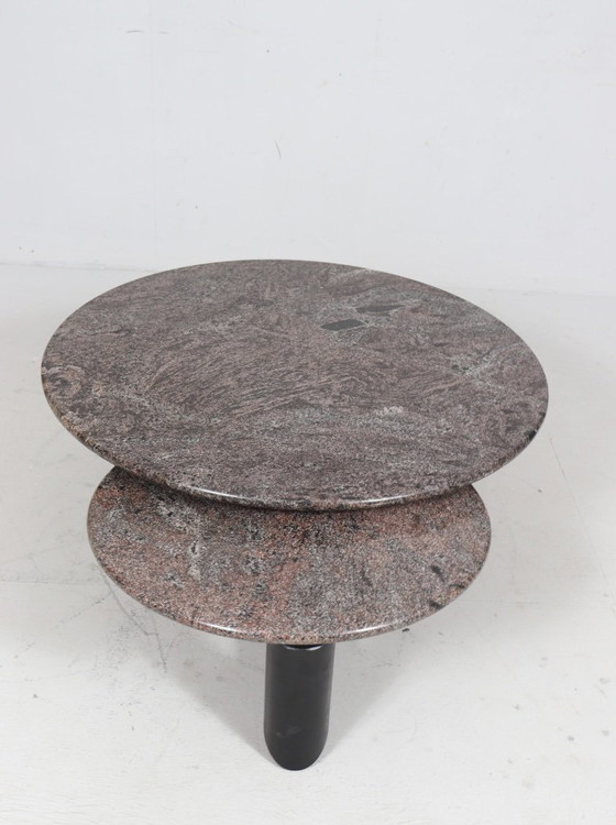 Image 1 of Mesa de centro escultural de granito y madera al estilo de UP&UP, Italia años 80