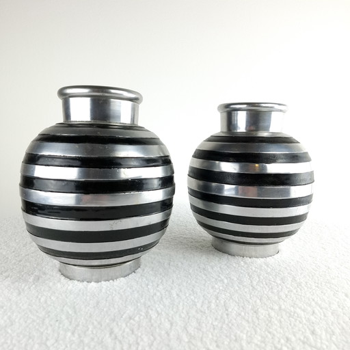 2x vintage Art Deco spherical vase silver/black