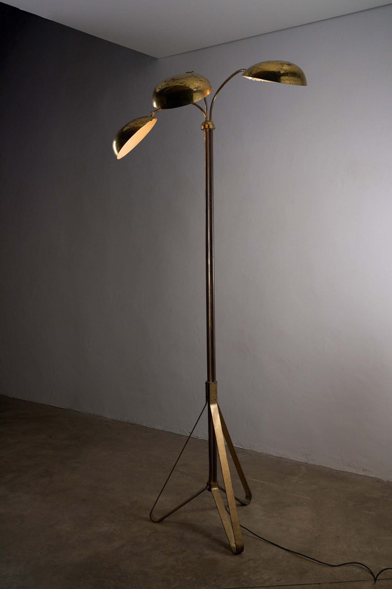 Rara Lampada da Terra Russa Mid-Century con Tre Paralumi in Ottone Regolabili, Lampade da terra (foto 3 di 9)