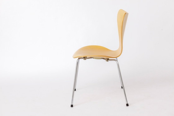 Image 1 of Arne Jacobsen Chair 3107 (Series 7), Beechwood Shell, Chrome Legs, Danish Design