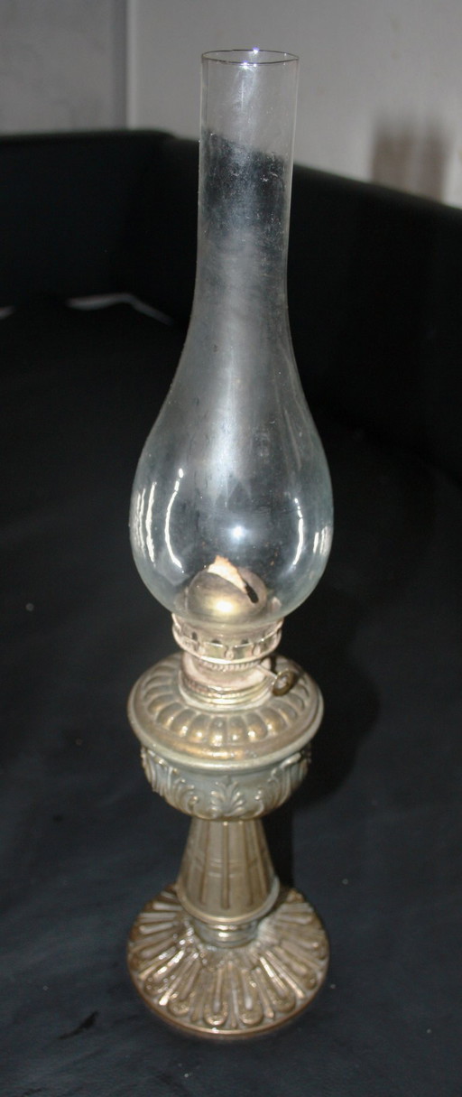 Antique brass kerosene lamp – 50 cm high – Unique collector's item