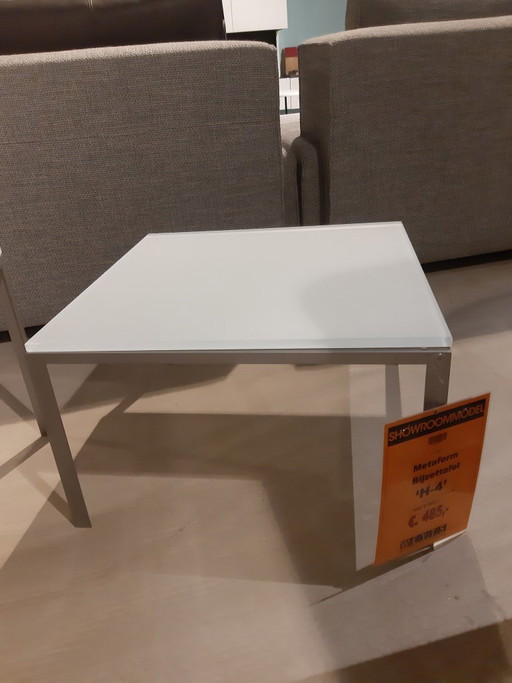 H-4 50x50 – Metaform, bijzettafels