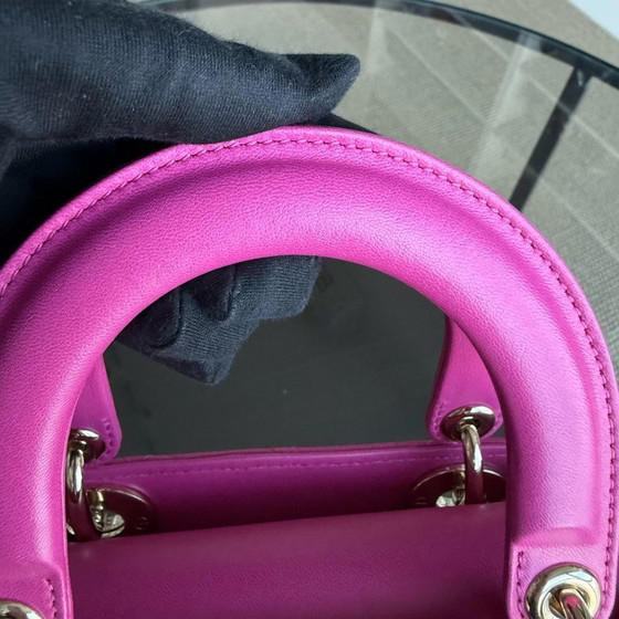 Image 1 of DIOR LADY SMALL FLAP - PELLE DI AGNELLO CANNAGE ROSA BARBIE, FERRAMENTA ORO