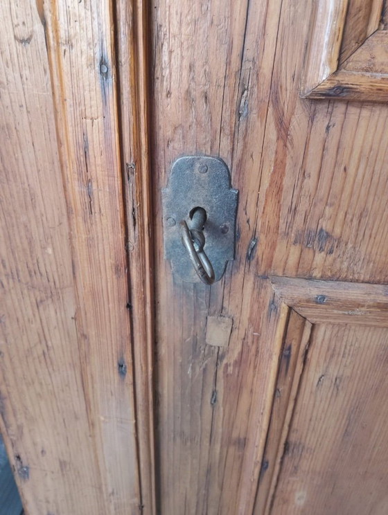 Image 1 of Antica credenza da fattoria del 1890, trattata contro i tarli.