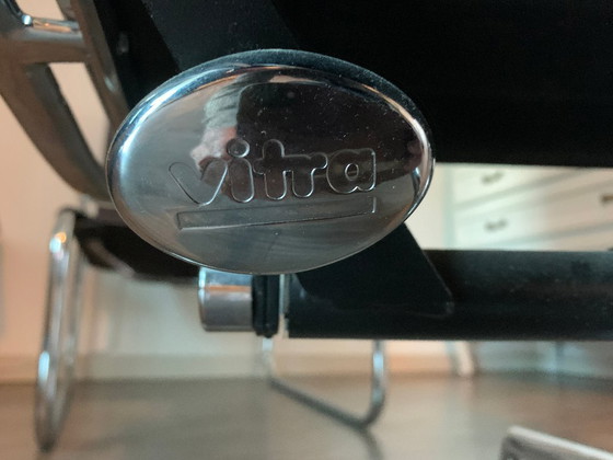 Image 1 of Vitra Eames EA124 Pelle / Cromo