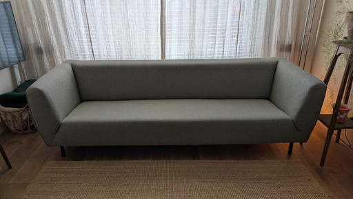 IN VENDITA: Divano di design scandinavo