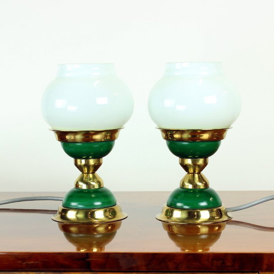 Image 1 of Set tafellampen van opaline glas en messing, Tsjecho-Slowakije 1955