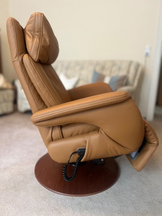 Image 1 of Orthopedische fauteuil, relaxfunctie, tillift, hartslagbalans, catalogusprijs €4799