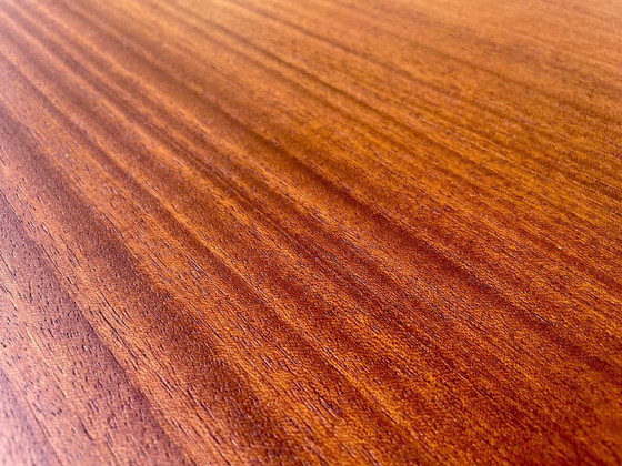 Image 1 of Table d'appoint vintage en acajou, style milieu du siècle, années 1960