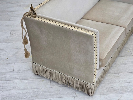 Image 1 of Divano danese a due posti con braccioli a goccia, anni '70, rivestimento in velluto.