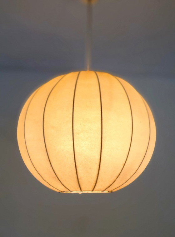 Suspension vintage Cocoon par Goldkant Leuchten – Plastic (photo 2 of 8)