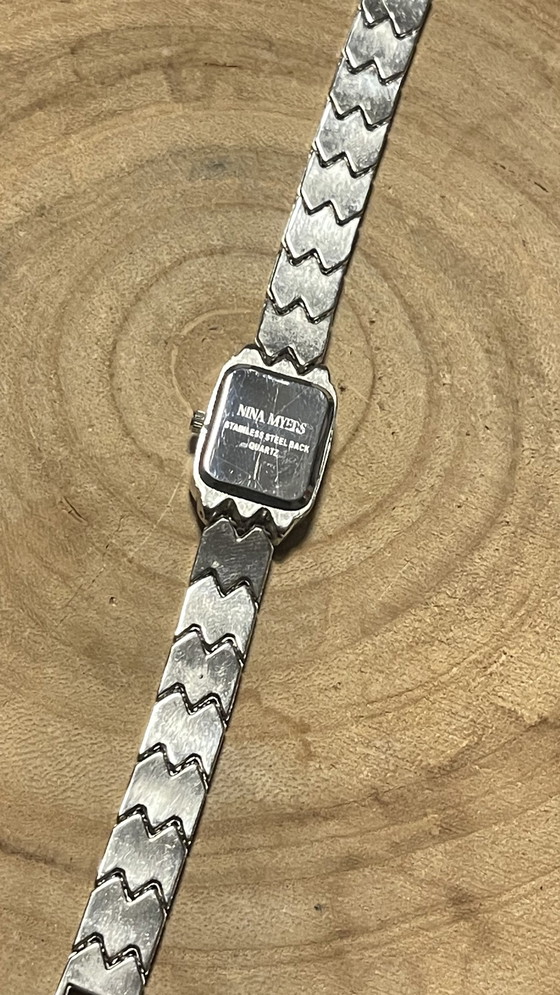 Image 1 of Nina Myers dames horloge. 
