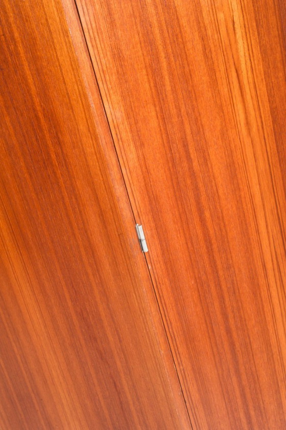 Modernist Wardrobe by Gérard Guermonprez for Magnani. France, 1950s. – Wood (photo 12 of 13)