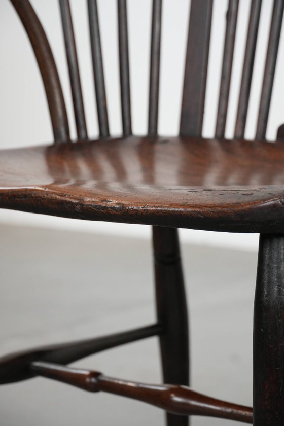Image 1 of Antiker englischer Windsor-Stuhl aus dem 18. Jahrhundert mit wunderschöner Patina