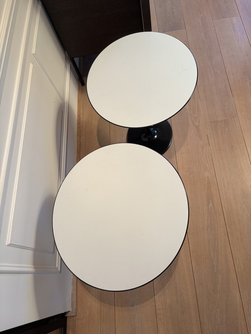 Mesas auxiliares Arper 2 piezas - Dizzie blanco negro