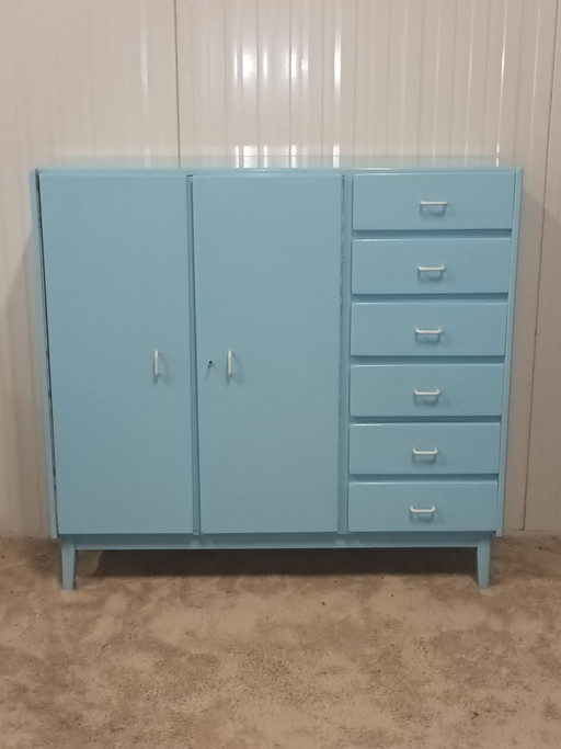 Vintage Jaren 50/60 Kast – Unieke Blikvanger in Pastelblauw 🩵