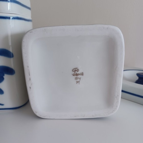 Image 1 of Viana Do Castelo. Portuguese ceramics. Hand-painted storage jars. 50-60 Blue/white.