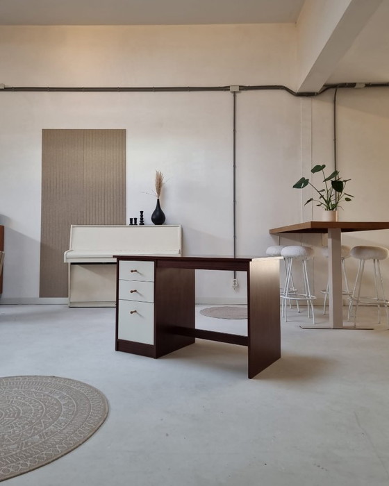 Image 1 of 70' Schreibtisch