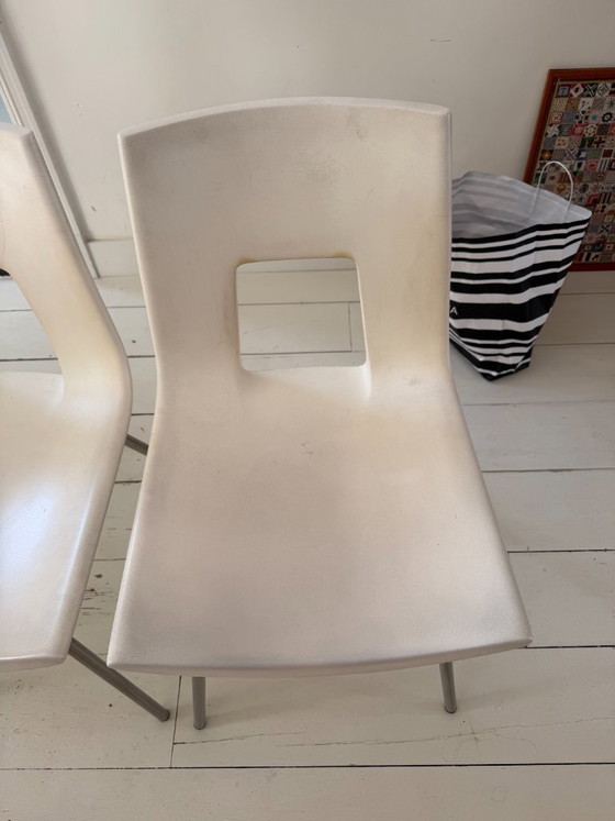Set di quattro Sedie da pranzo con intaglio quadrato, Tonon, Plastica, Metallo, Crema, Modern (foto 2 di 8)