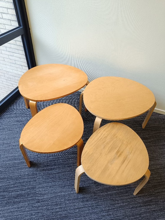 Image 1 of Vintage - Ikea - Deux ensembles de tables basses et tables d'appoint Svalsta - Style Alvar Aalto - Suède - 1999