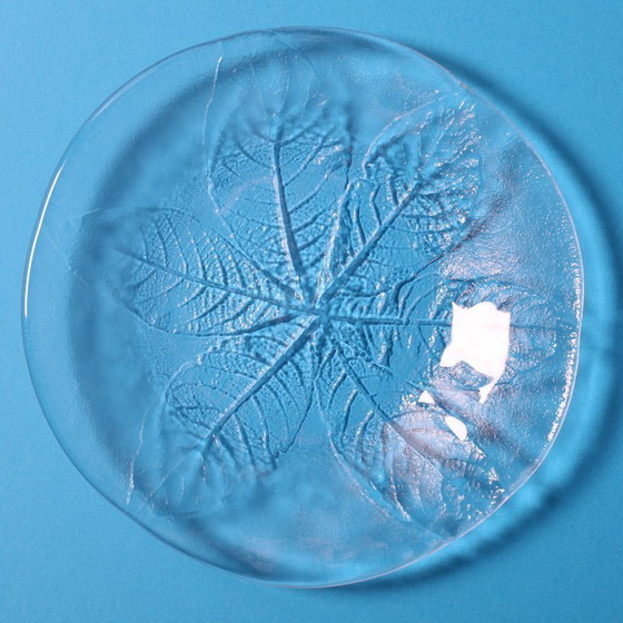 Image 1 of Set van 3 vintage Kosta Boda glazen dessertbordjes / Scandinavisch bladmotief / 1975