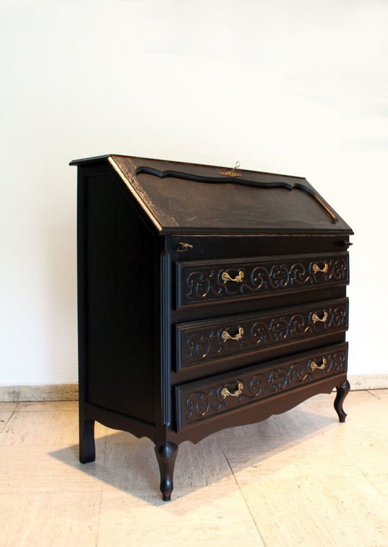 Image 1 of secretaria estilo Luis XV