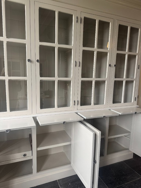 Image 1 of vitrinekast