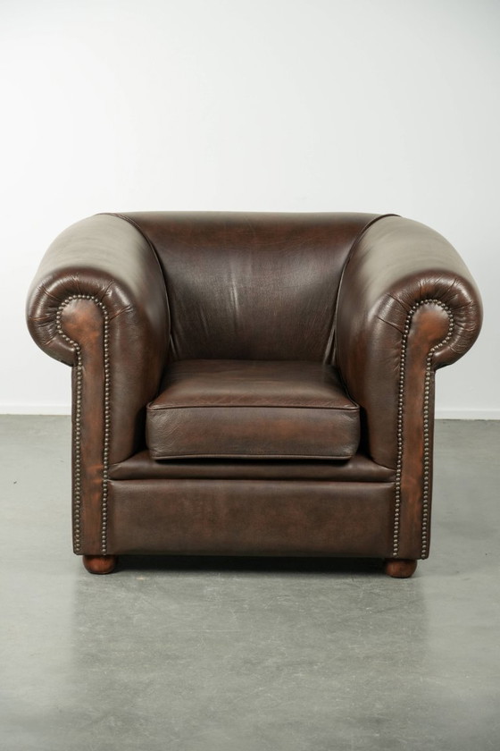 Luxury brown cowhide leather set consisting of a smooth Chesterfield sofa and armchair – 3-5 seaters (photo 18 of 26)