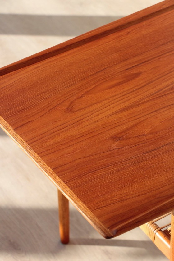 Image 1 of Tavolino da caffè vintage scandinavo in teak e rattan – Design danese degli anni '60