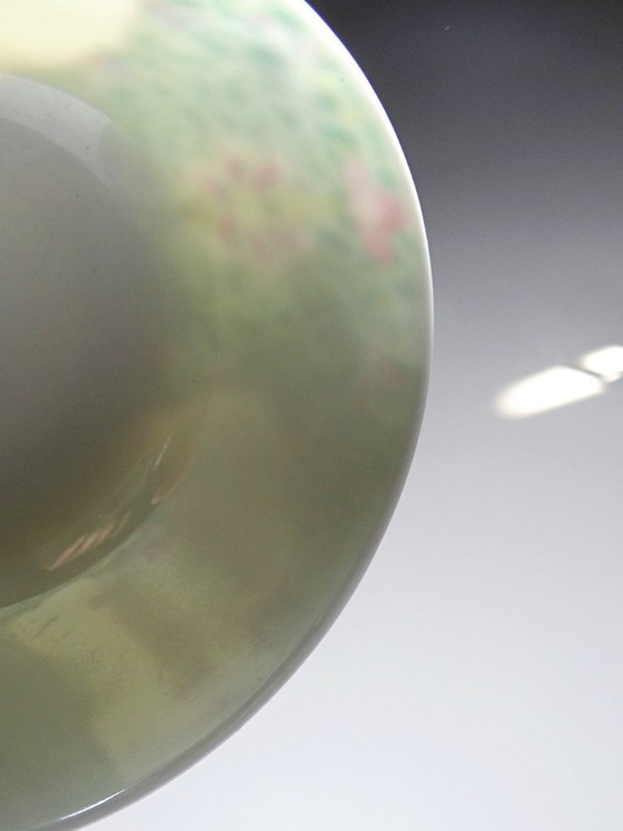 Image 1 of Jingdezhen famille rose fine porcelain Chinese bowl, decorated with ladies, 1960s