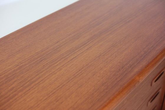 HP Hansen teakhouten dressoir – Wood (photo 10 of 14)