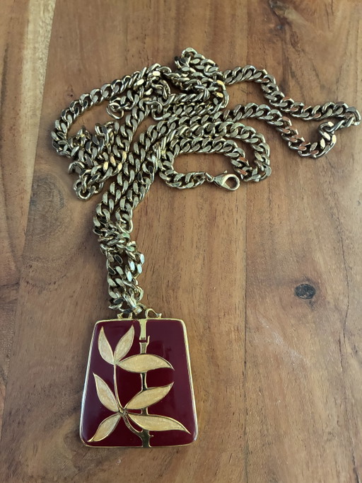 Pendentif en émail à motif bambou sur une chaîne d'un mètre