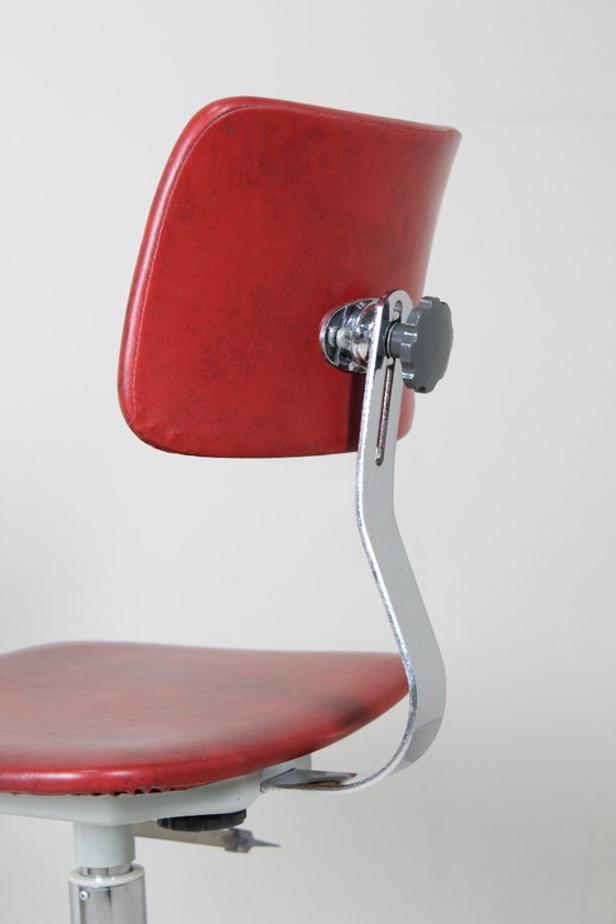Image 1 of Red industrial vintage office chair