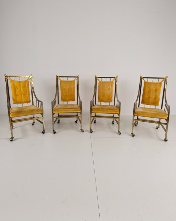Conjunto único de sillas de comedor y salón de estilo de mediados de siglo – Doradas, fabricadas entre 1940 (photo 2 of 24)