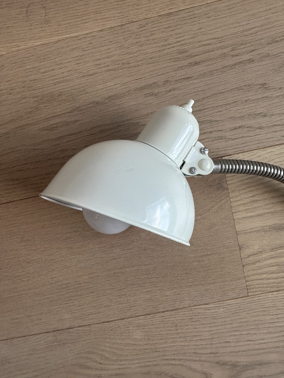 Image 1 of Lámpara de escritorio Kaiser Idell blanca