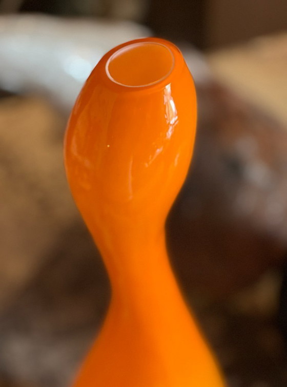 Image 1 of twee grote vintage glazen vazen (60 cm) – oranje & zwart