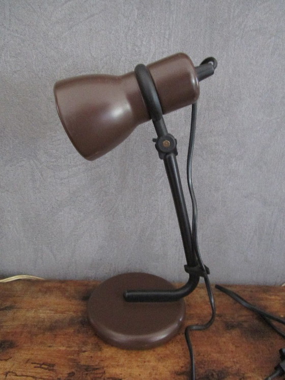 Lampe de bureau vintage marron des années 70 Vrieland Design. – Lampes de bureau, Metal (photo 2 of 12)