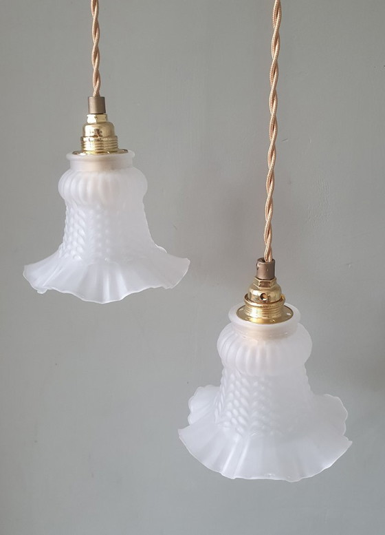 Set di lampade a sospensione vintage antiche in vetro satinato. – Metal (photo 9 of 18)