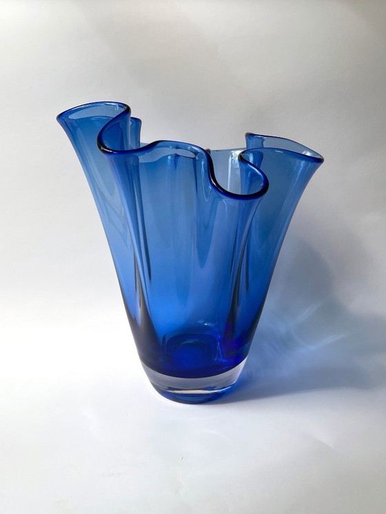 Image 1 of Design danese - Vaso Laguna Vaso Hankerchief Per Lütken per Holmegaard