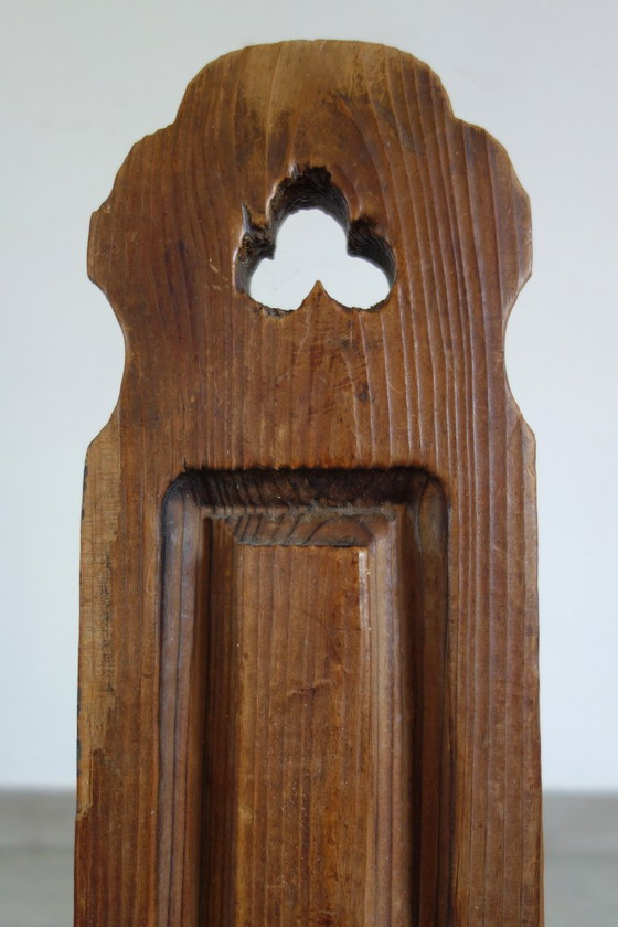 Image 1 of Brutalistischer Dreibeinstuhl aus geschnitztem Holz, Frankreich